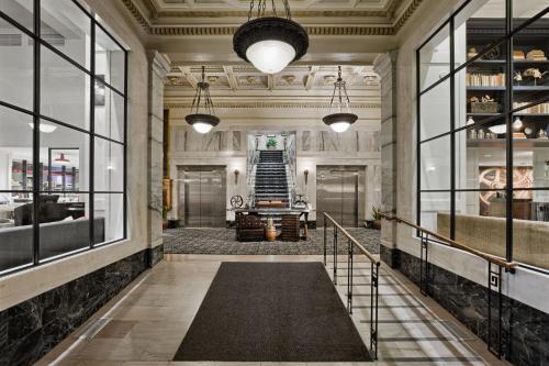 Előcsarnok, Hotel Teatro near Civic Center Park