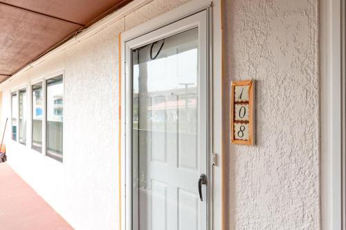 Surfside 108 by Padre Escapes - image 2