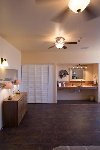 Facilities, Turtle Back Mesa Bed and Breakfast in Indo Hills