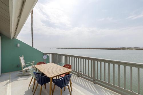 Getaway on the Bay 209 by Padre Escapes - image 10