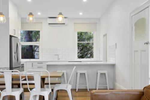 House on Grosvenor, Sandy Bay