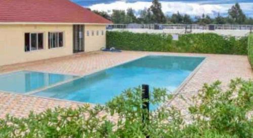Svømmebasseng, Kate Luxe Homes - 3 bedroom Unity homes along Ksm Eld highway in Eldoret