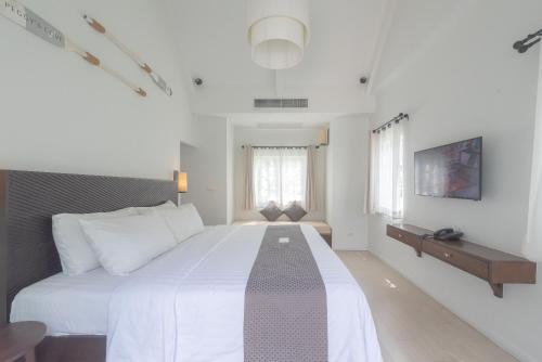 Peggy's cove resort in Khung Wiman Beach