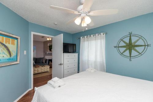 Sandy Dunes 311 by Padre Escapes - image 14