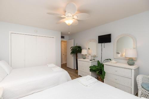 Surfside 117 by Padre Escapes - image 11