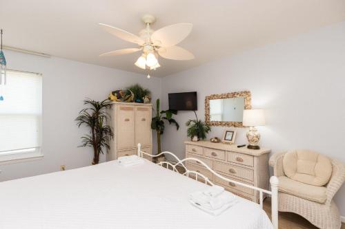 Surfside 117 by Padre Escapes - image 2