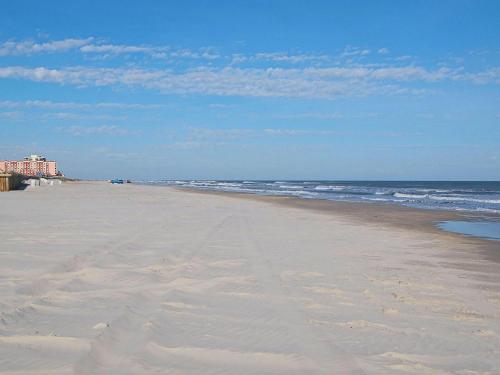Padre Beach View 202K by Padre Escapes - image 11