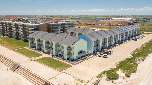 El Constante 221 by Padre Escapes - image 10