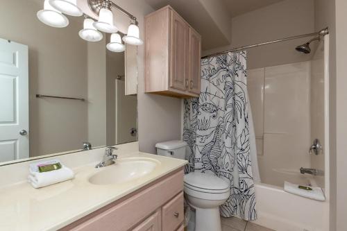 Sunset Vista B12 by Padre Escapes - image 9