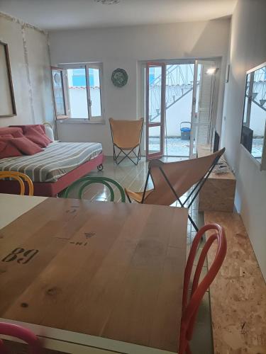 pied-a-terre fronte mare - Tap to explore photos