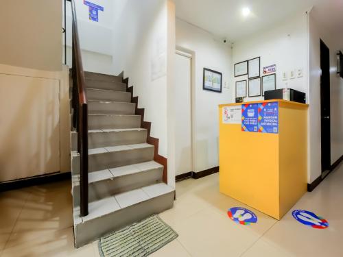 Super OYO 856 City Stay Inns Slex Makati