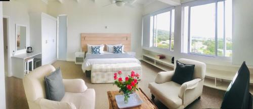 Lookout Lodge Room Type - Superior Sea view with shower 