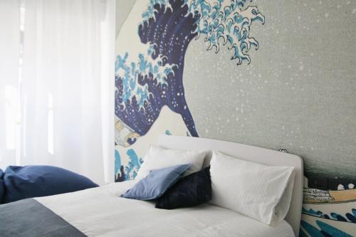 Be Coloured - Boutique Art Rooms in Naples