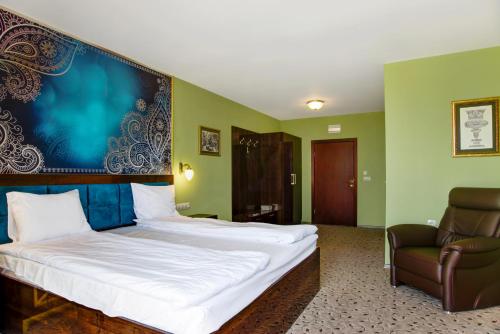 Double Room with Pool View
