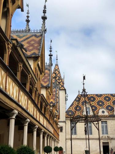 Aux Portes du Petit Bois in Sainte Marie La Blanche
