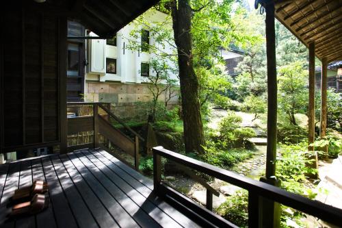 深谷温泉 元湯石屋