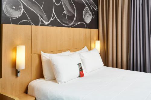 ibis Annecy Centre Vieille Ville - image 2