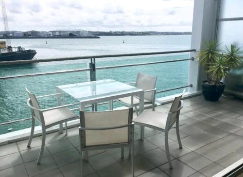 Life on Water- Princes Wharf apartment with fabulous views, Auckland (zdjęcie 8)