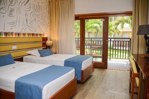2 twin beds