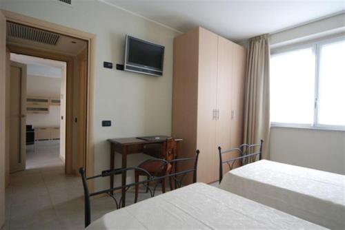 Standard One-Bedroom Apartment (2 Adults)