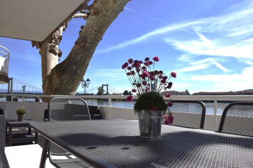 La Bâtie - Terrasse avec Vue imprenable sur le Rhône, 3 chambres, 3 salles de bain - Location saisonnière - Tain-l'Hermitage