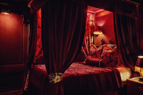 House of Gods Hotel