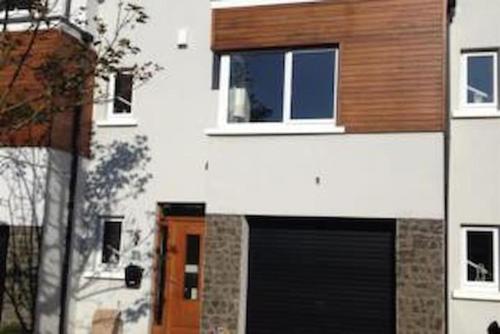 Central Portstewart Townhouse - 2 Ensuite Bedrooms gîte à louer Portstewart