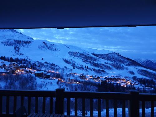 Le Repaire des Loups - Appart neuf 12 pers 4 chambres - location a la semaine in Montgellafrey