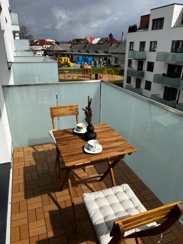 ระเบียง/ชานเรือน, Apartmán U Satoshiho (Apartman U Satoshiho) in โนวา อูลิเช