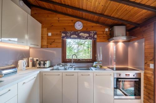 Styhead Tarn Lodge - image 8