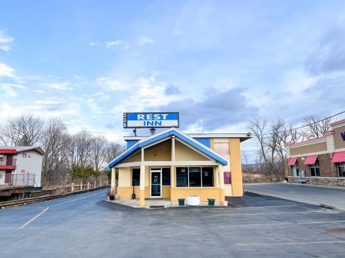 Utica Rest Inn in Utica, USA