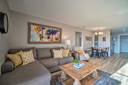 Sunny Family-Friendly Branson Home with Pool Access! - image 9