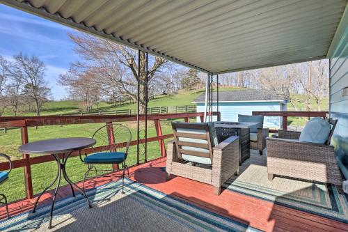 Charming East Bernstadt Retreat Less Than 6 Acre Farm!