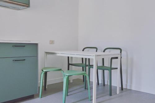 Hotel Spring - image 2