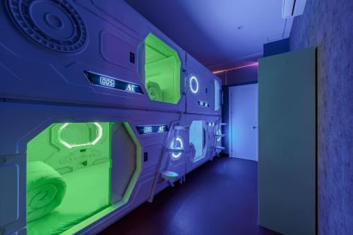 Art Seven Hostel Capsules Room Type - Private capsule room four doubles