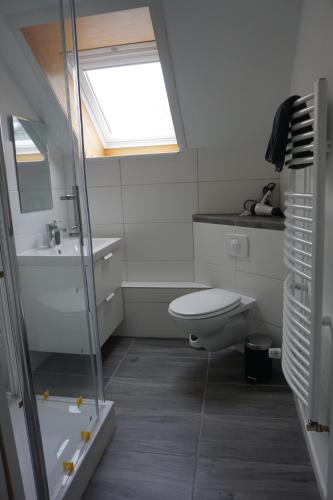 ห้องน้ำ, Gemütliche Apartments in der Heide (Gemutliche Apartments in der Heide) in ซอลเทา