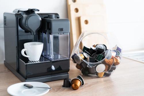 设施服务, Aparte - Washer & Dryer - Kitchen & Parking - Smart-TV in 萨尔斯特