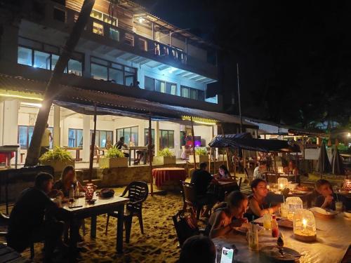 Hansa Surf Hotel in Hikkaduwa