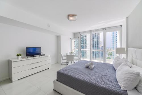Marvelous apartment in Brickell - Tap to explore photos
