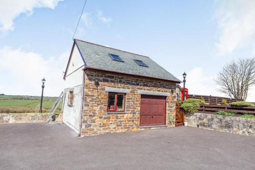The Litte Hideaway - image 11