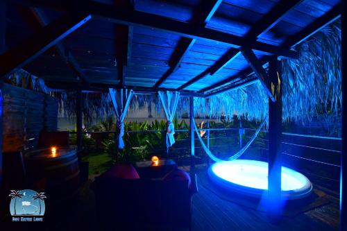 Double Room with Sea View image 3