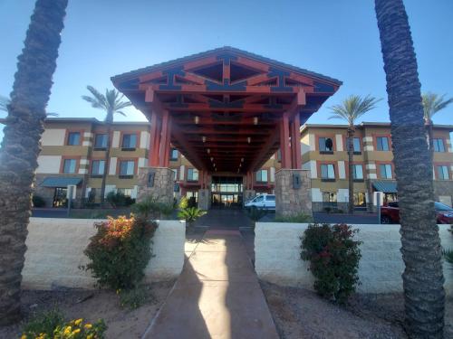 Legacy Inn & Suites Phoenix