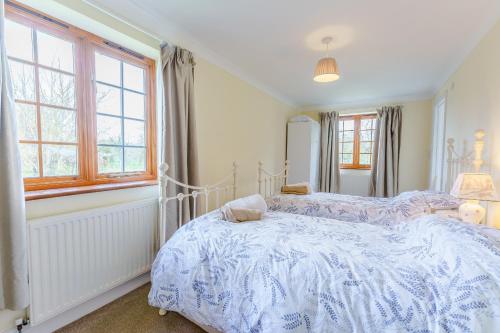 Little Melrose - image 8