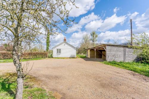 Little Melrose - image 4