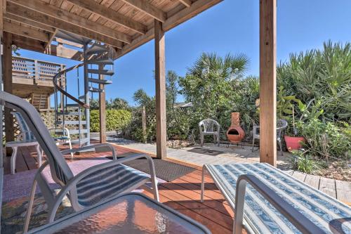 New Smyrna Beach Townhome Steps to Ocean! in New Smyrna Beach, USA
