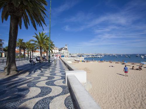 Ribeira Beach Apartment in Cascais - image 3