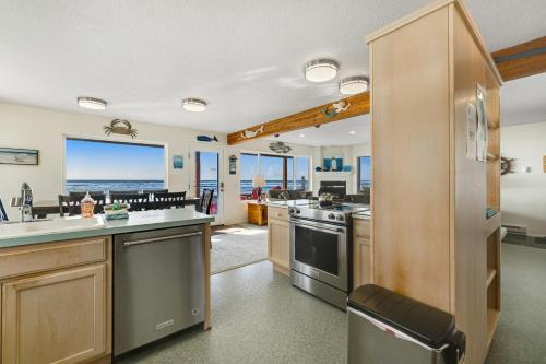 Ace's Beach House - image 13