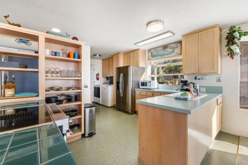 Ace's Beach House - image 8