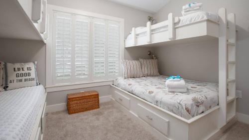 34 Seagrove Village Dr By BlueSwell - image 10
