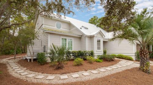 34 Seagrove Village Dr By BlueSwell - main image